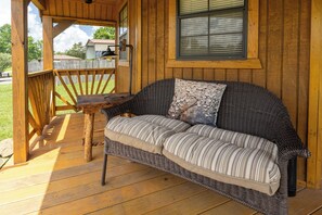 Terrace/patio - Firepit, Boat Parking & Giant Tulip Poplar Tree (Creal Springs)