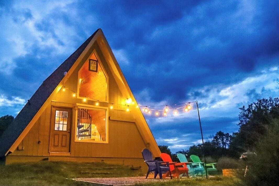 Hot Tub A-Frame near hiking and Blue Sky Winery