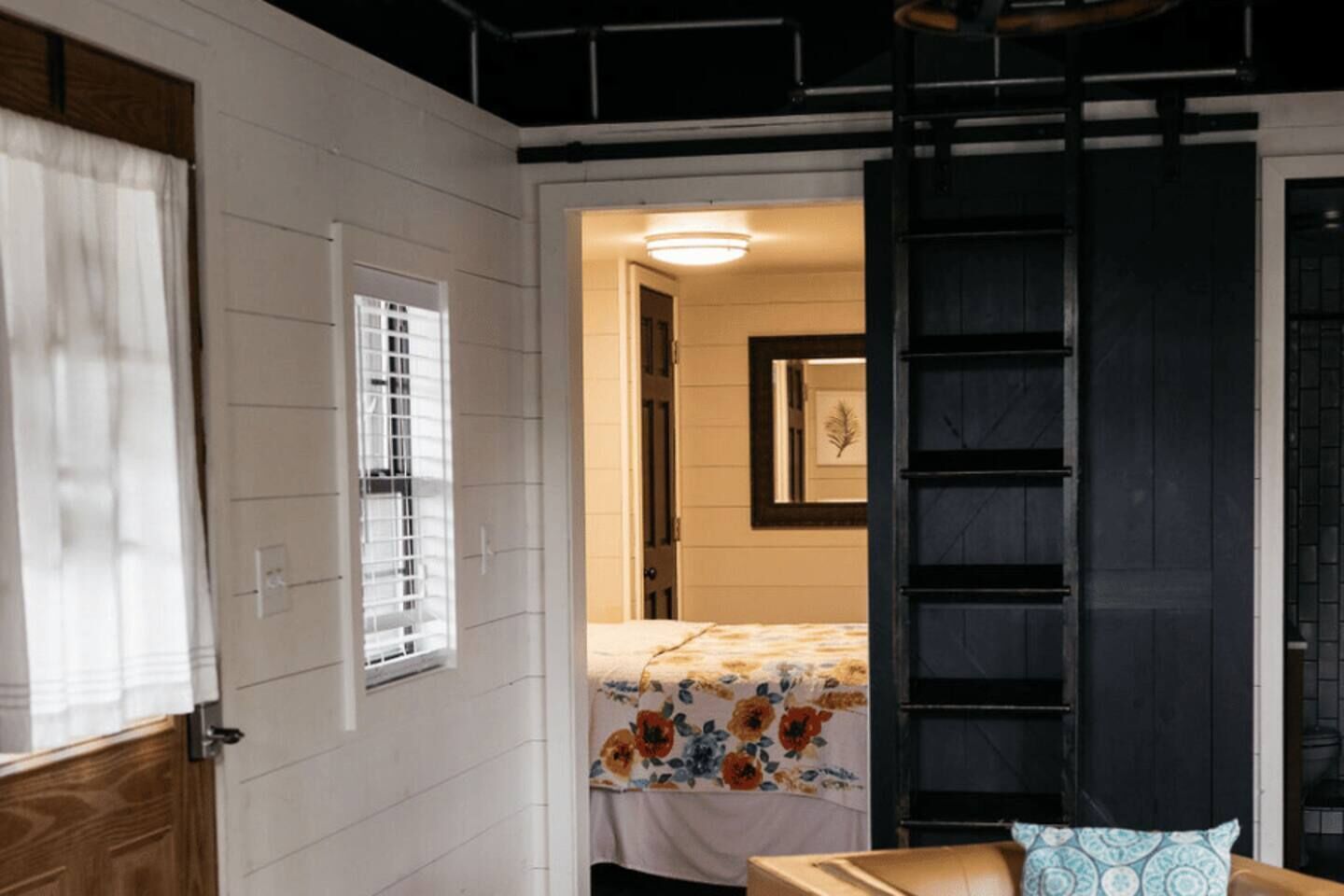 6 chambres, fer et planche à repasser, Wi-Fi gratuit, draps fournis