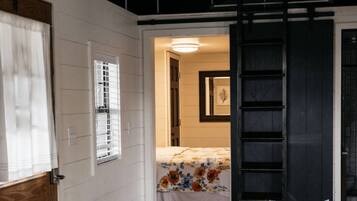 6 slaapkamers, een strijkplank/strijkijzer, gratis wifi, beddengoed