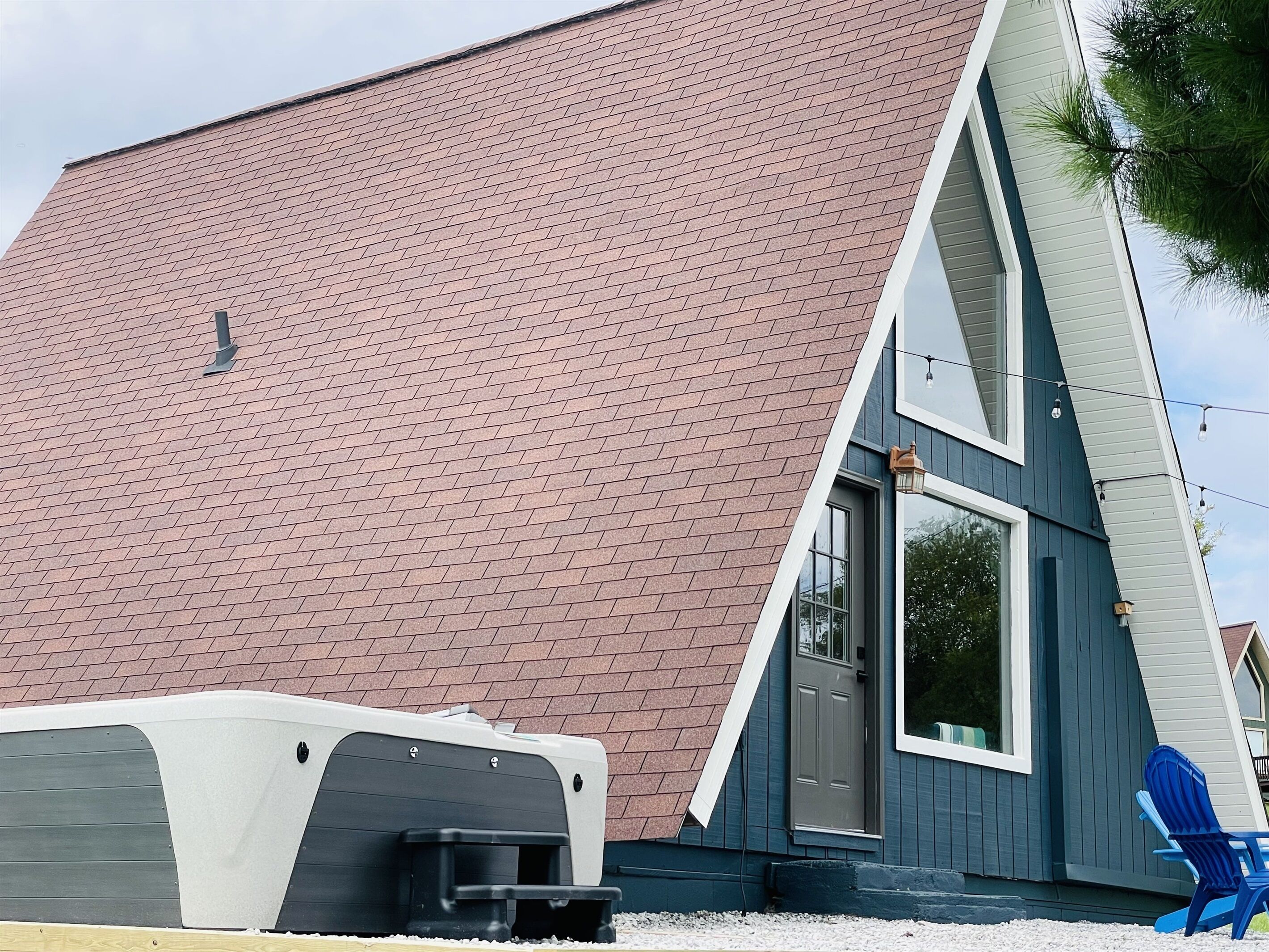 Hike, Wine, Dine, then HOT TUB under the stars!