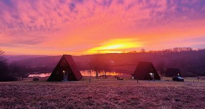 2BR A-Frame Cabin w/ Hot Tub Near Wine Trail