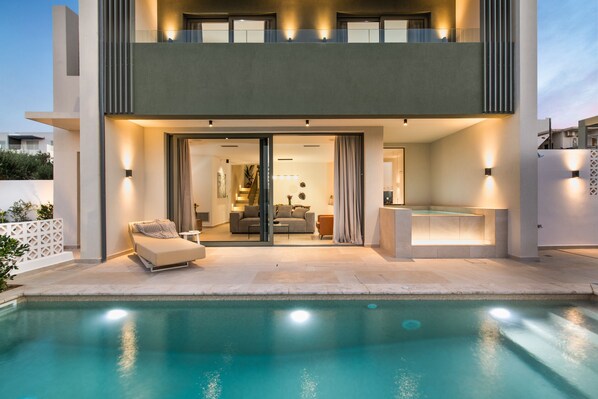Piscine extérieure
