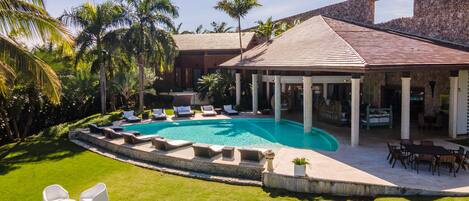 Outdoor pool, a heated pool