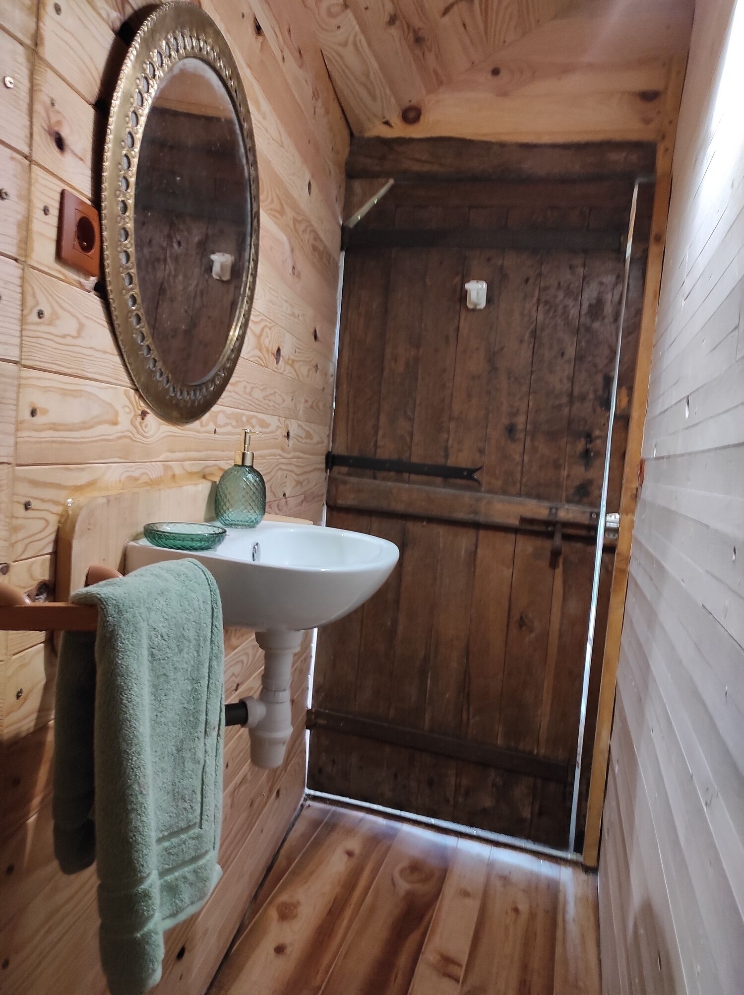 Maisonnette Perchée, Aménagée au Cœur de la Nature