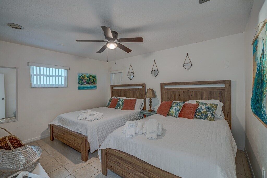5 bedrooms, iron/ironing board, internet