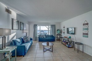 TV - LakeDorable- Whole House (Mount Dora)