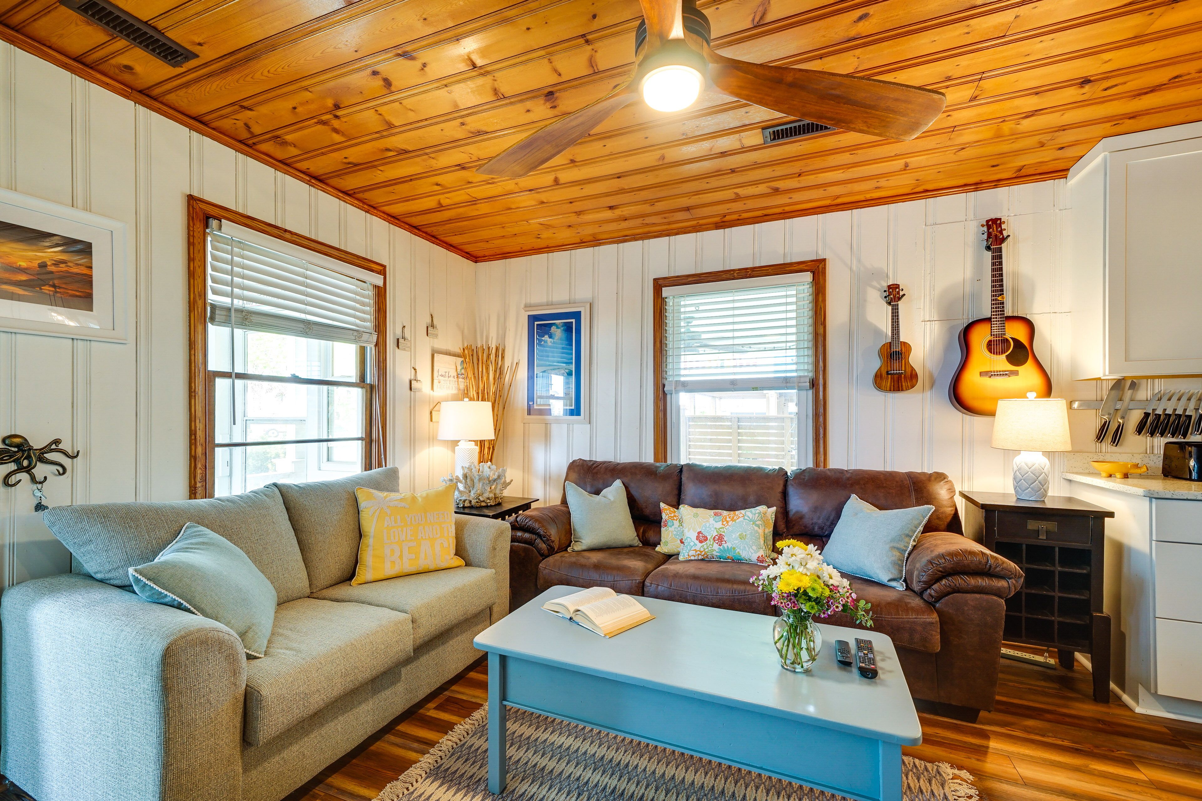 Surf City Vacation Rental w/ Hot Tub!