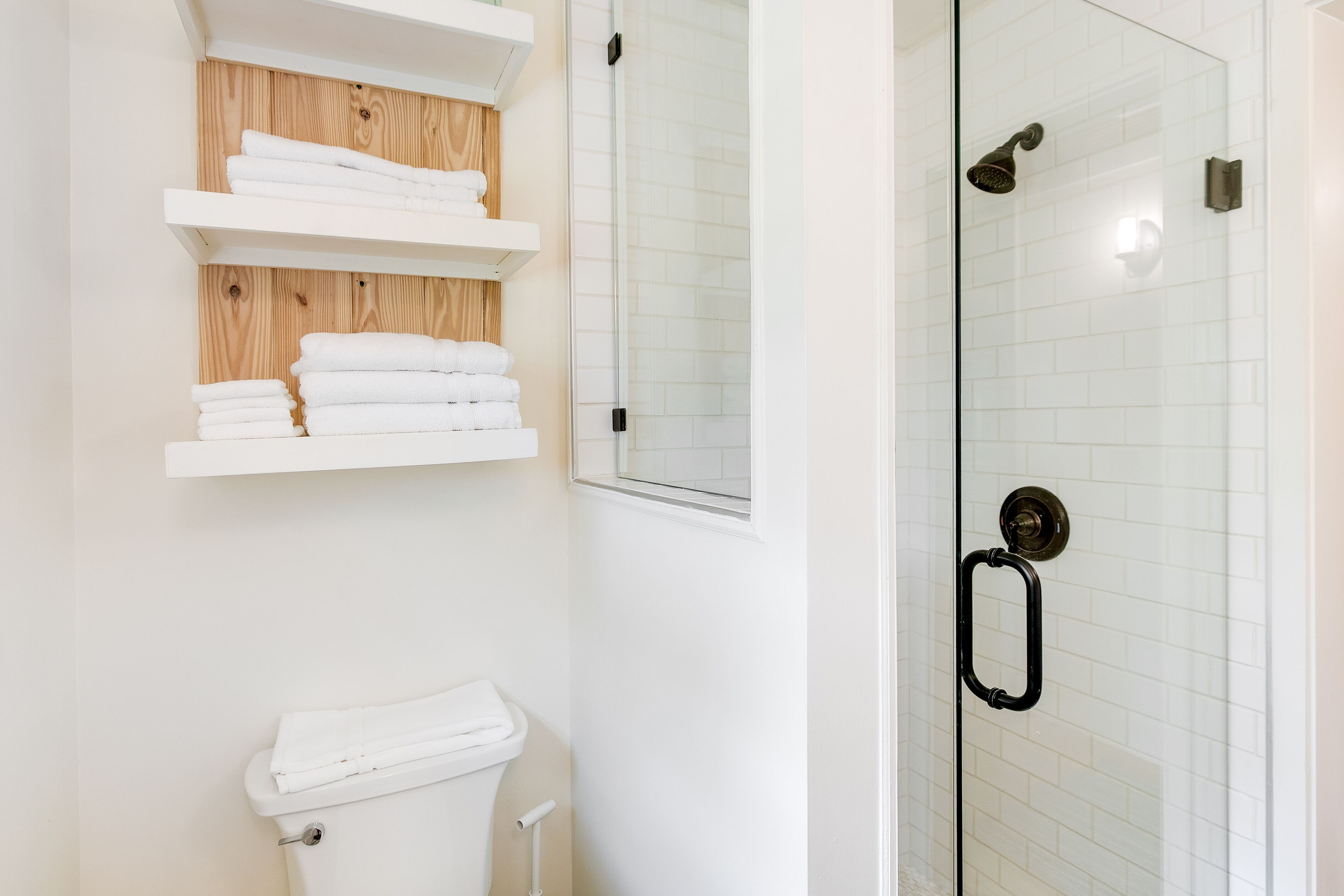 Beautiful Georgia Farmhouse Rental w/ Patio