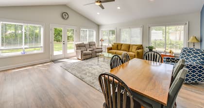 Walk to Restaurants: Bluffton Retreat w/ Patio