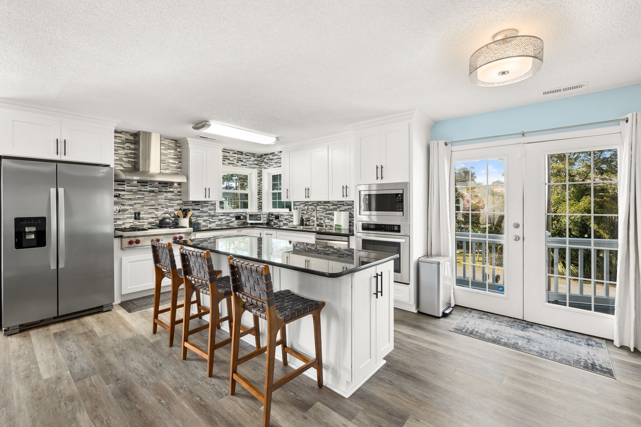 Private Saltwater Pool w/ Hot Tub and 6 Seat Golf Cart in North Myrtle Beach