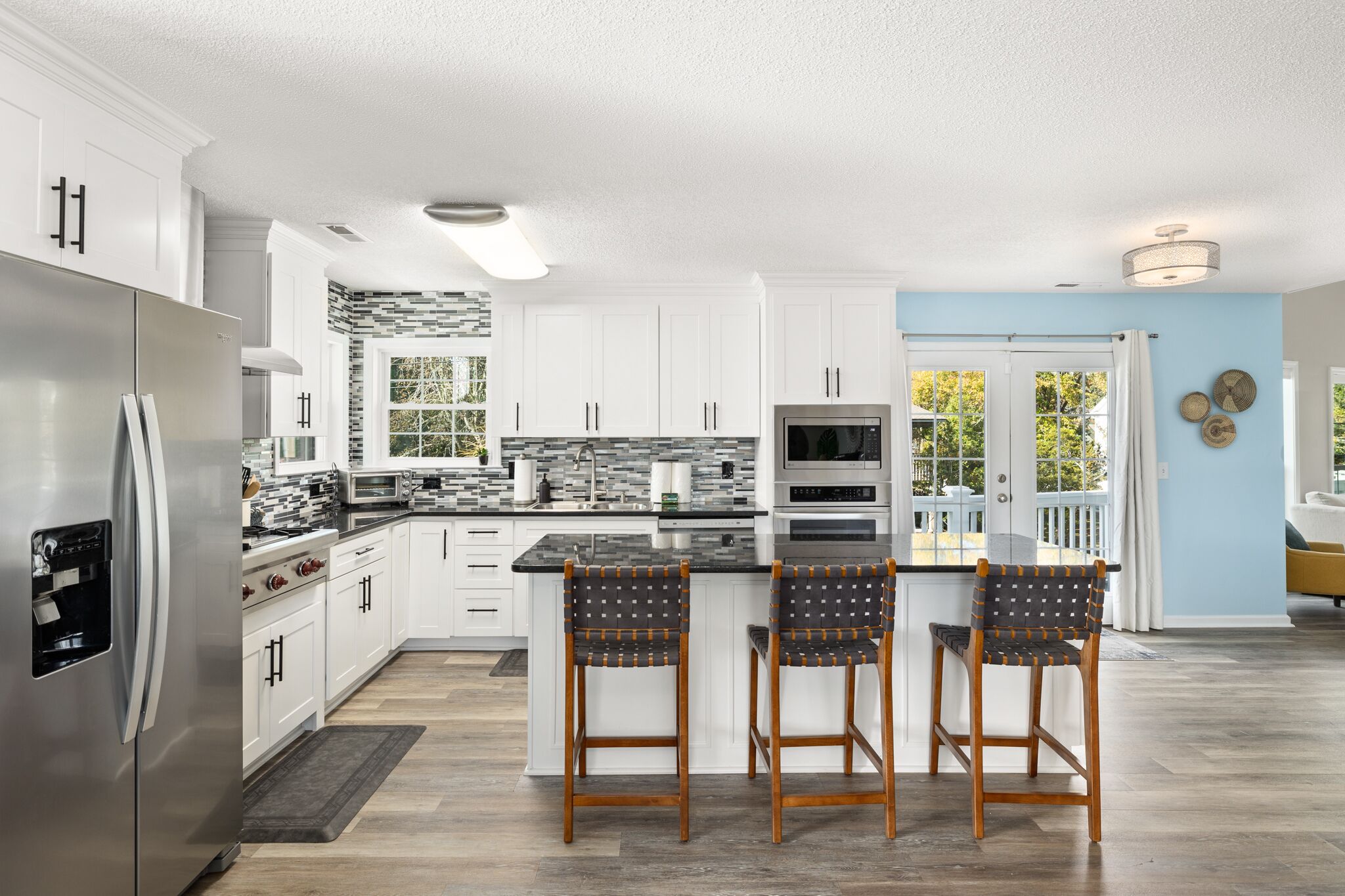 Private Saltwater Pool w/ Hot Tub and 6 Seat Golf Cart in North Myrtle Beach