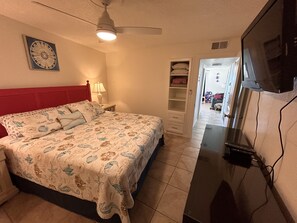 1 dormitorio, escritorio, tabla de planchar con plancha y wifi gratis