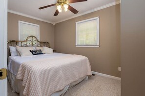 3 habitaciones, cuna de viaje, wifi gratis y ropa de cama 