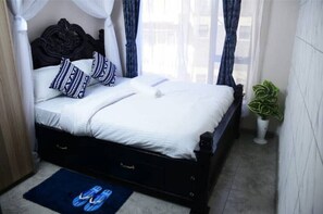 1 chambre, bureau, accès au Wi-Fi (inclus), literie fournie