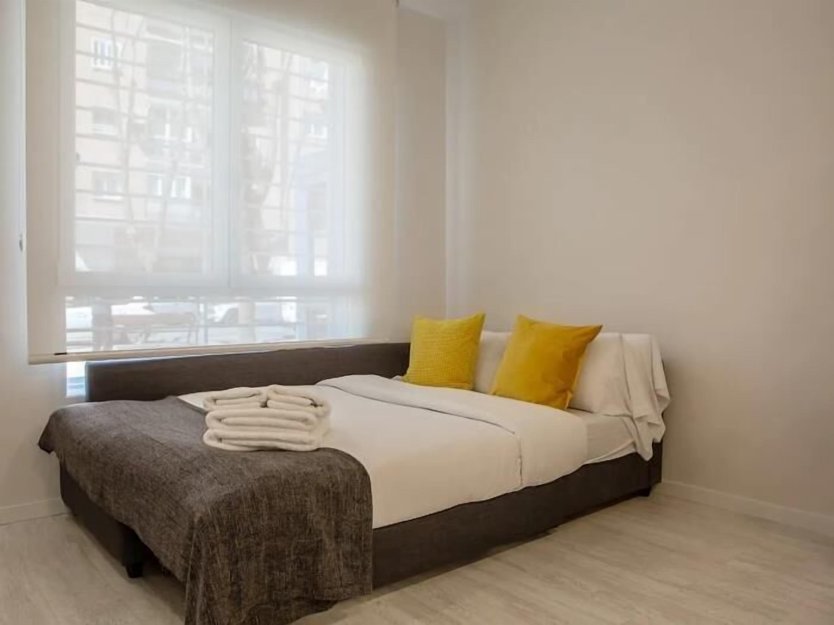 1 bedroom, iron/ironing board, internet