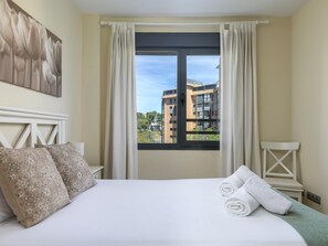 1 bedroom, iron/ironing board, WiFi, bed sheets - Nuevo Madrid - One-bedroom apartment (Madrid)