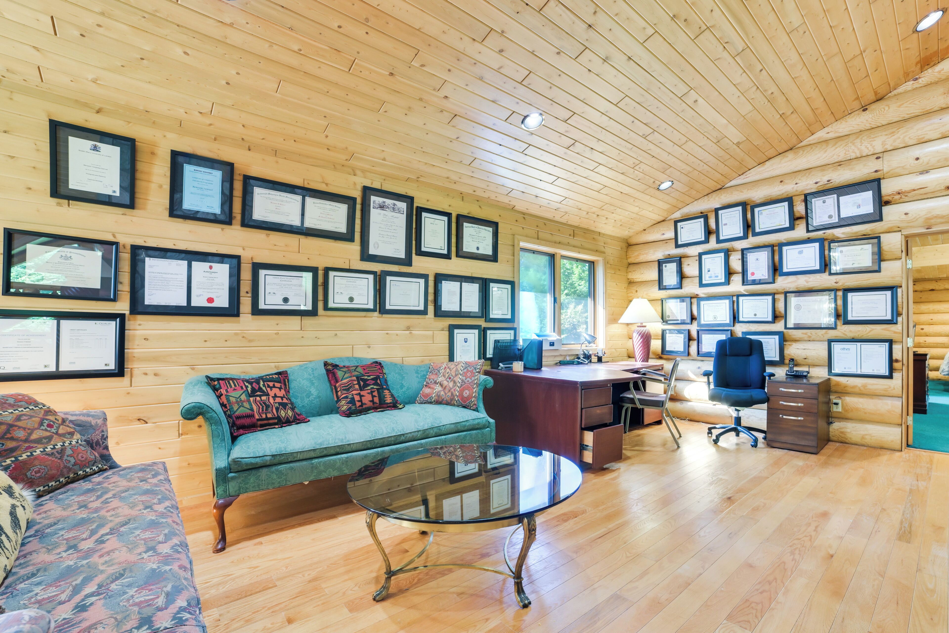 House (6 Bedrooms) | Interior