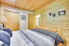 House (6 Bedrooms) | Interior