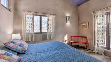 1 bedroom, bed sheets