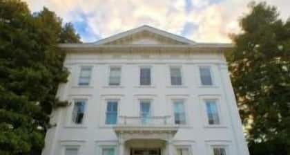 Lovely 2 Br first floor Apt. in historic mansion