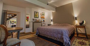3 bedrooms, travel cot, free WiFi