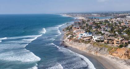 Oceanview Rooftop Patio | Walk To The Beach & Park