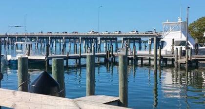 Tropical Hideaway deck & hot tub