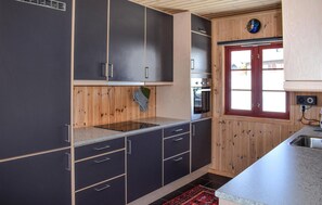 Frigorífic, forn, placa de cuina i rentaplats 