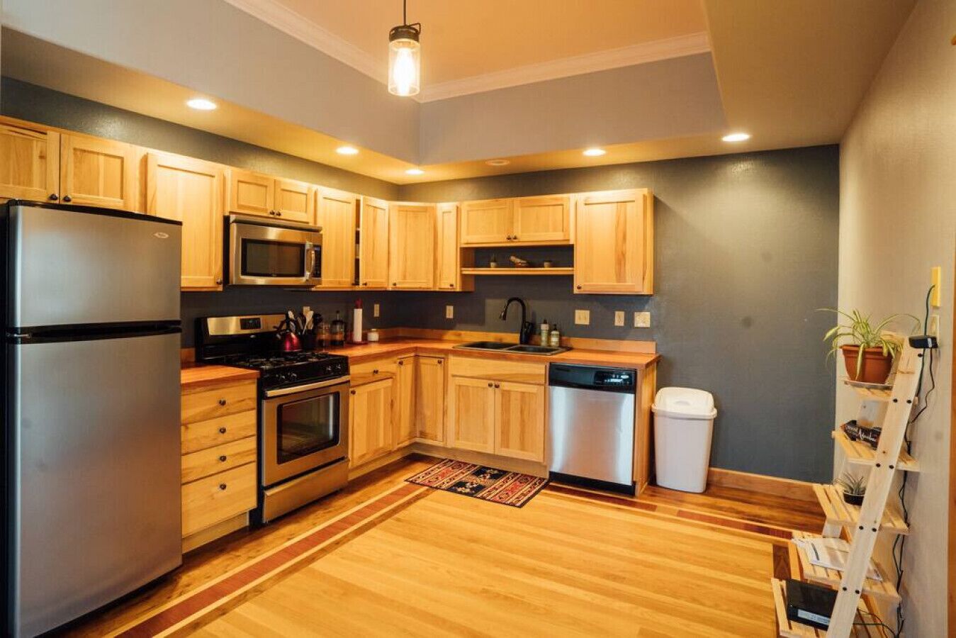 ★ Unwind ★ Historic Pray Homestead | Ace Location!