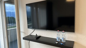 Deluxe kamer | 1 slaapkamer, individueel gemeubileerd, een bureau, een laptopwerkplek