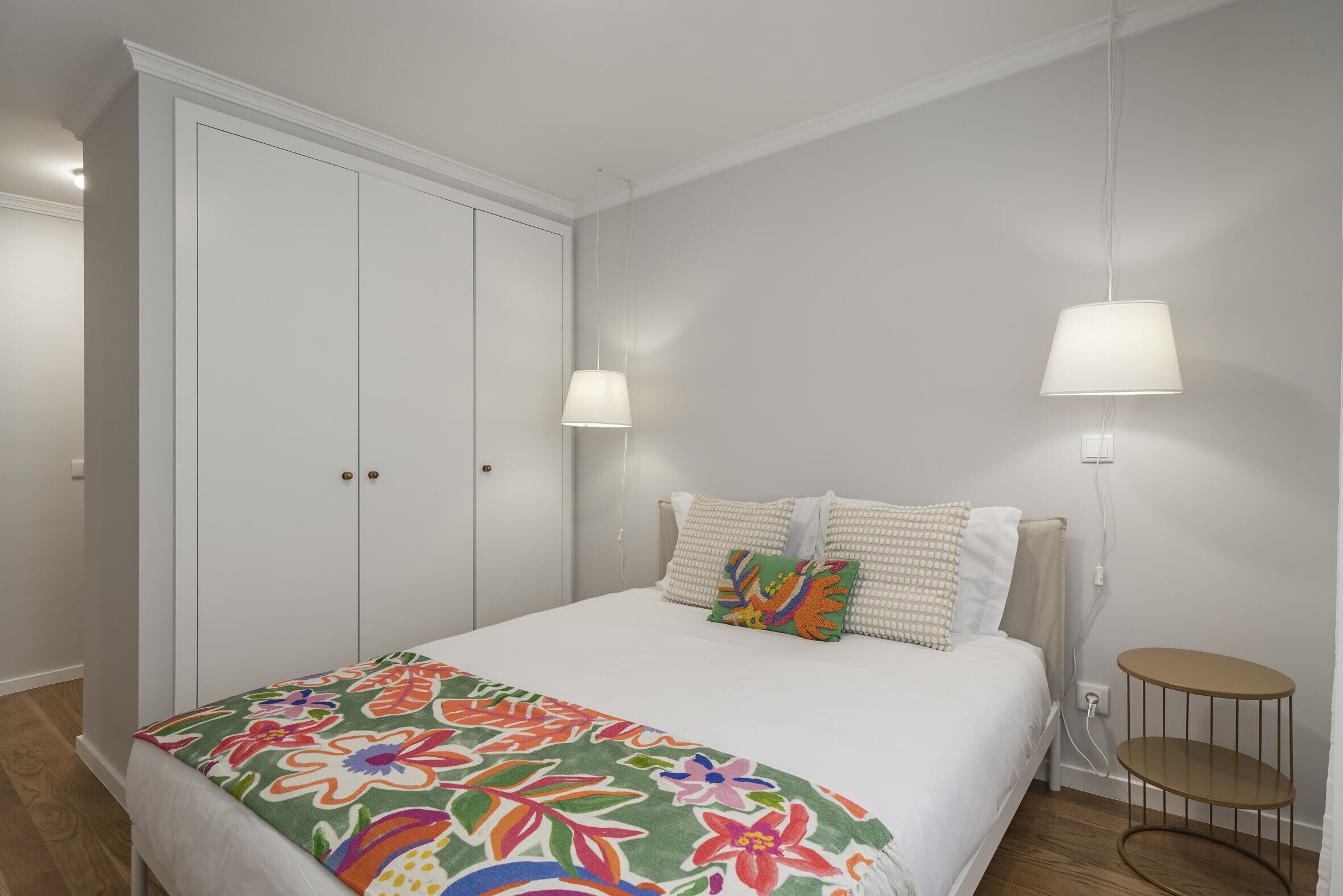 2 bedrooms, iron/ironing board, travel cot, WiFi