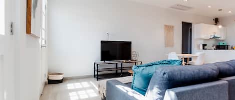 Deluxe Apartment | Living area