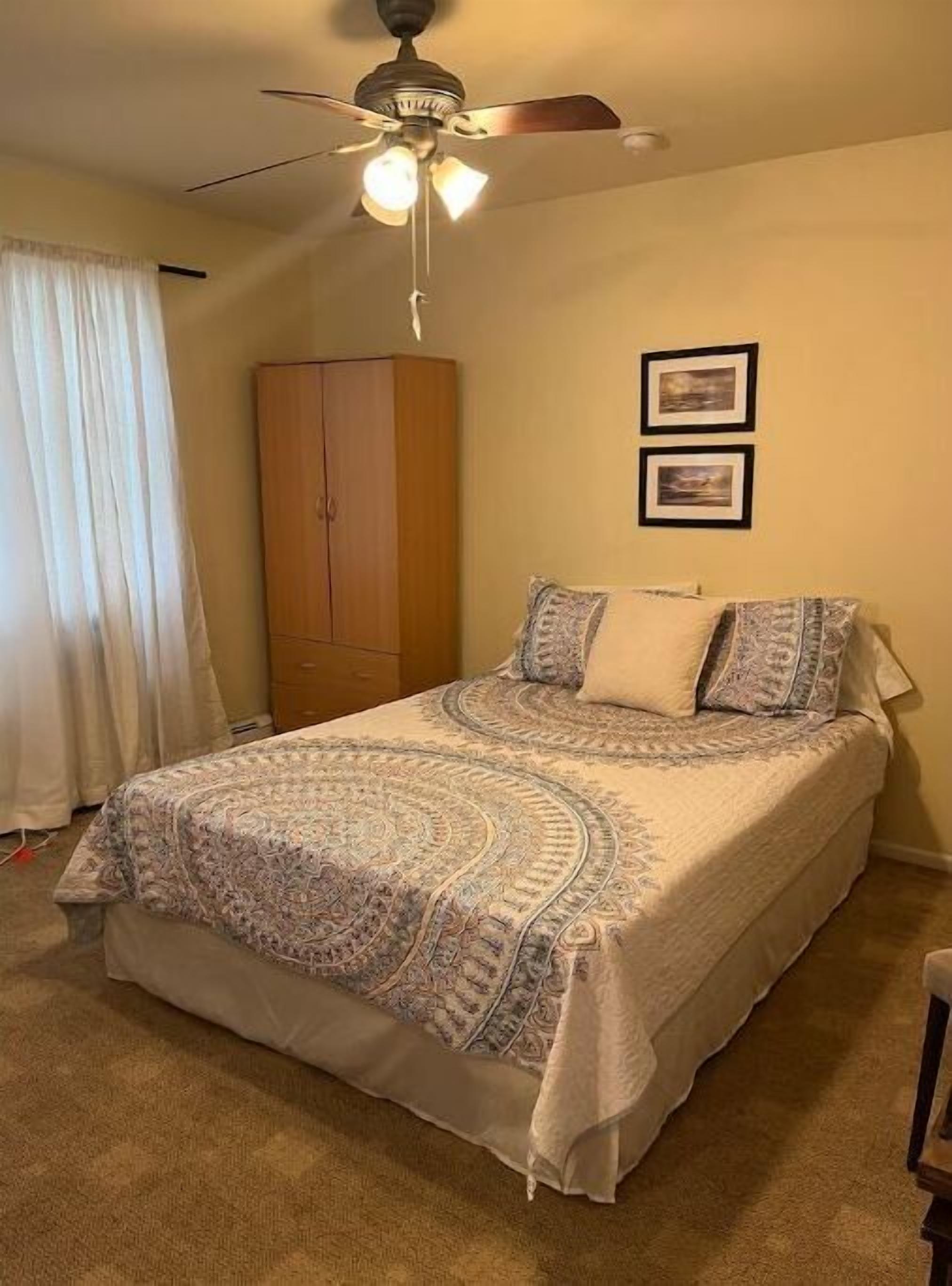 Adorable 2-Bedroom Guest Suite w/Fire pit