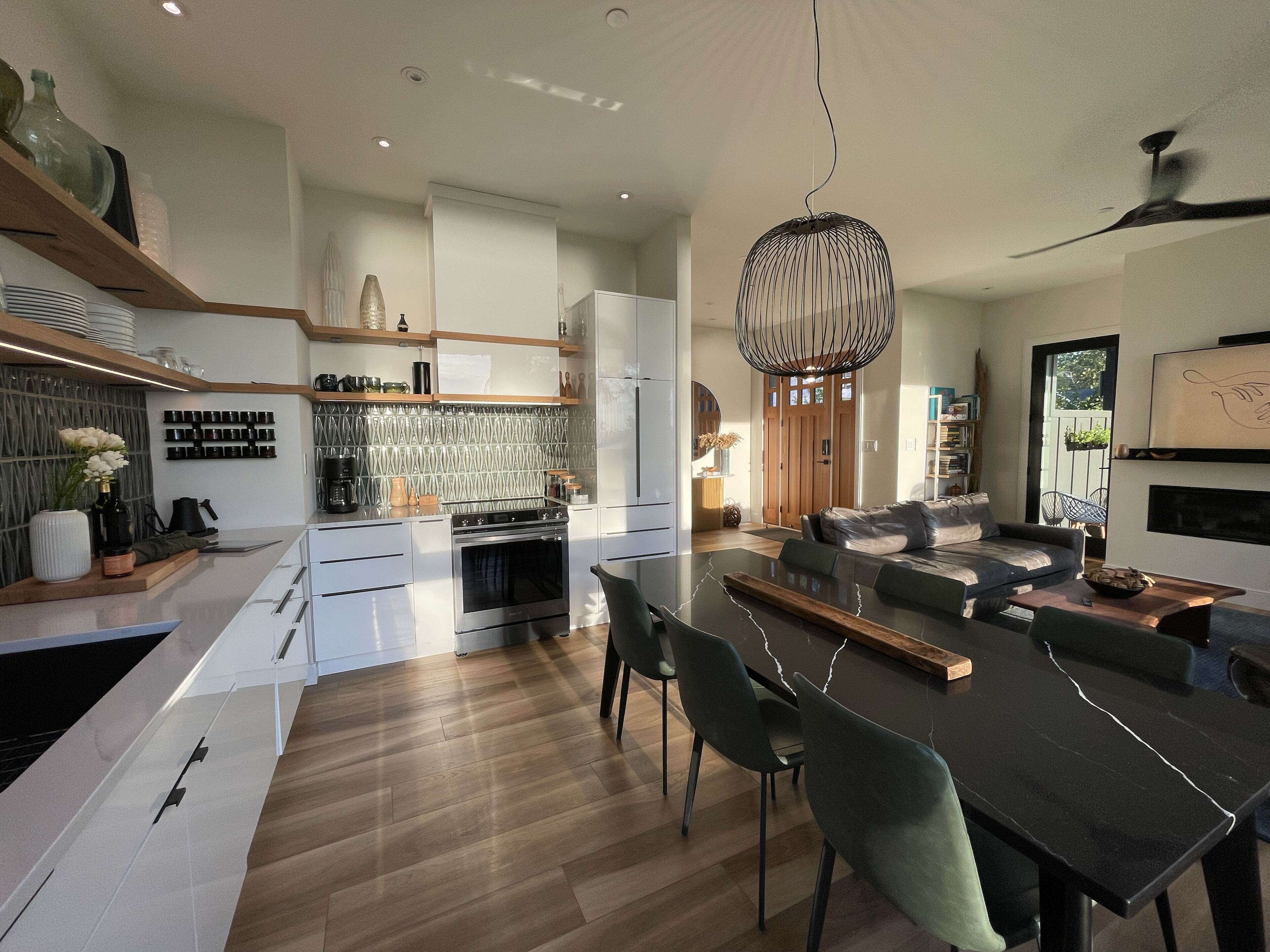 Luxe Modern Chesapeake Waterfront Oasis