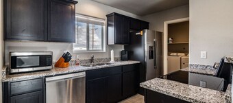 New Pet Friendly Central Unit