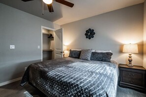 1 Schlafzimmer, Bügeleisen/Bügelbrett, kostenloses WLAN, Bettwäsche