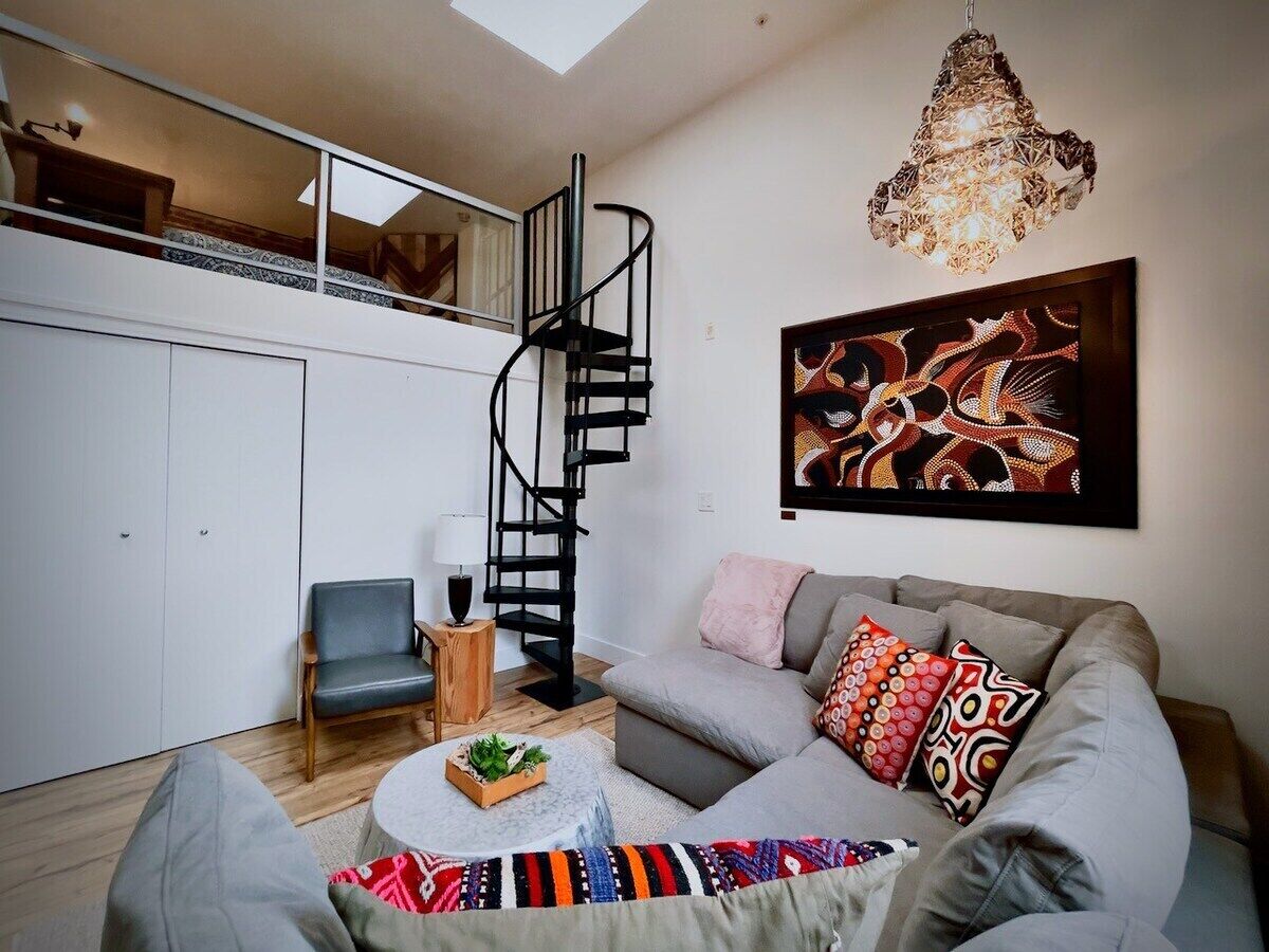 Live the Lofty Life in Old Town Victoria