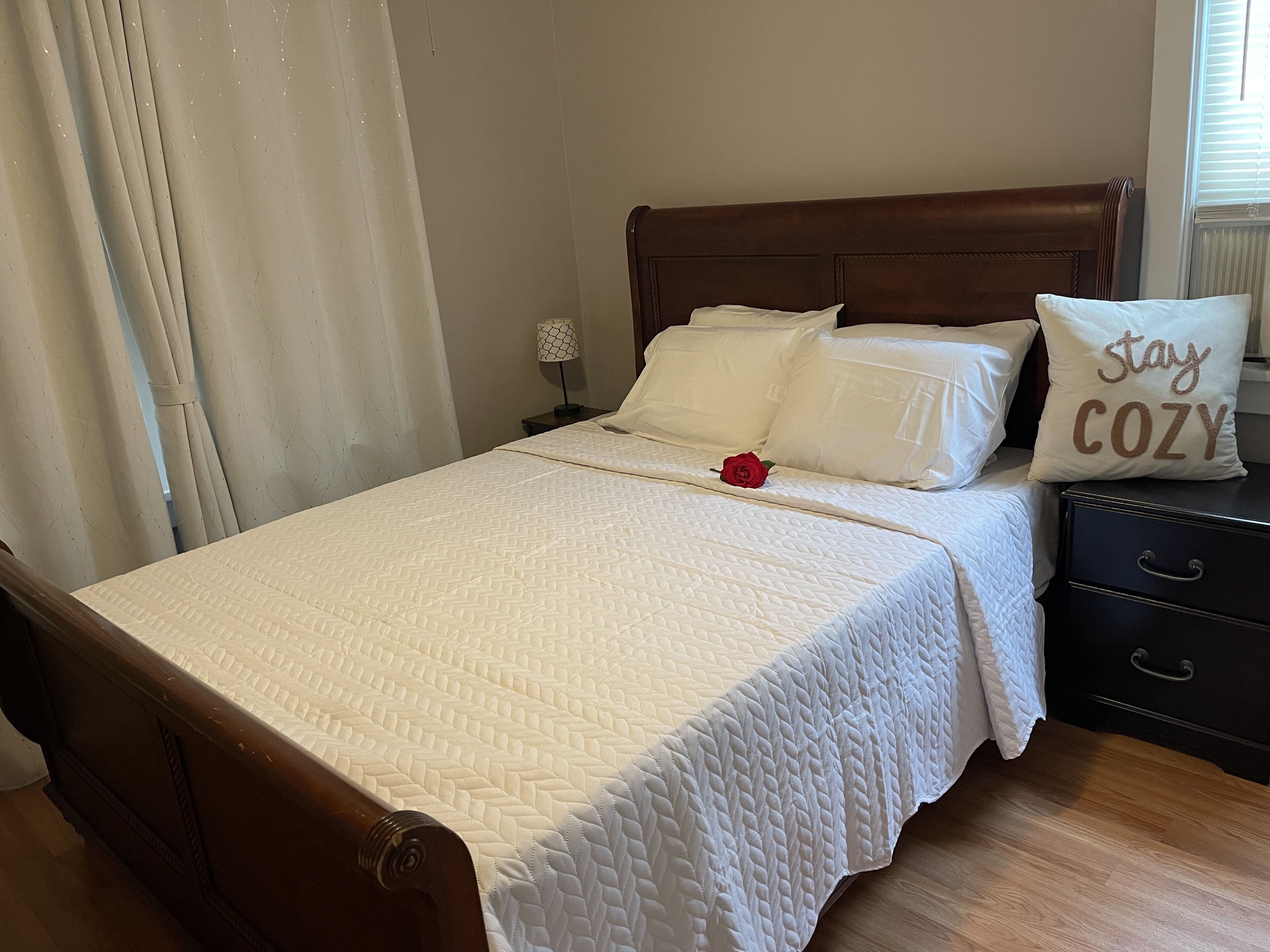 Two Story Home located in the City of Cleveland! 2 Bedrooms & Office in 3rd room