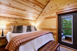 2 bedrooms, WiFi, bed sheets - Forward My Calls · Elevate Your Stay: 4 Decks, Hot Tub, & Idyllic Outdoor Haven (Broken Bow)