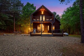 Exterior - Forward My Calls · Elevate Your Stay: 4 Decks, Hot Tub, & Idyllic Outdoor Haven (Broken Bow)