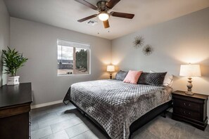 1 Schlafzimmer, Bügeleisen/Bügelbrett, kostenloses WLAN, Bettwäsche