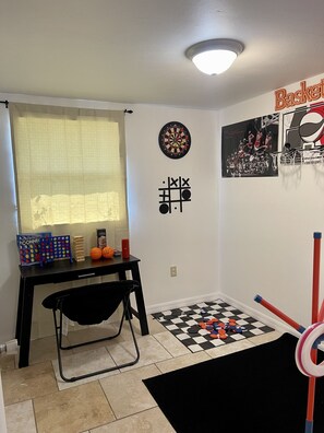Children’s area - Renovated luxury home near downtown Orlando! (Orlando)