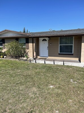 Exterior - Renovated luxury home near downtown Orlando! (Orlando)