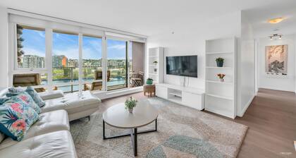 1200sqft Waterfront Getaway WATER VIEW From Every Room!