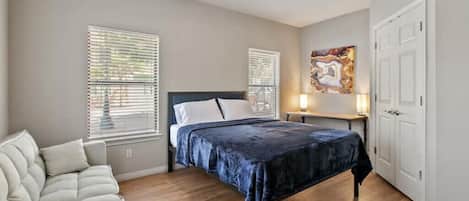 2 bedrooms, desk, iron/ironing board, free WiFi