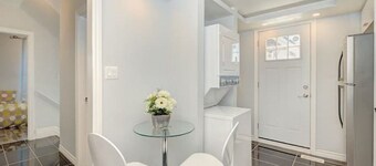 Luxurious Condo with Balcony in Kitchener