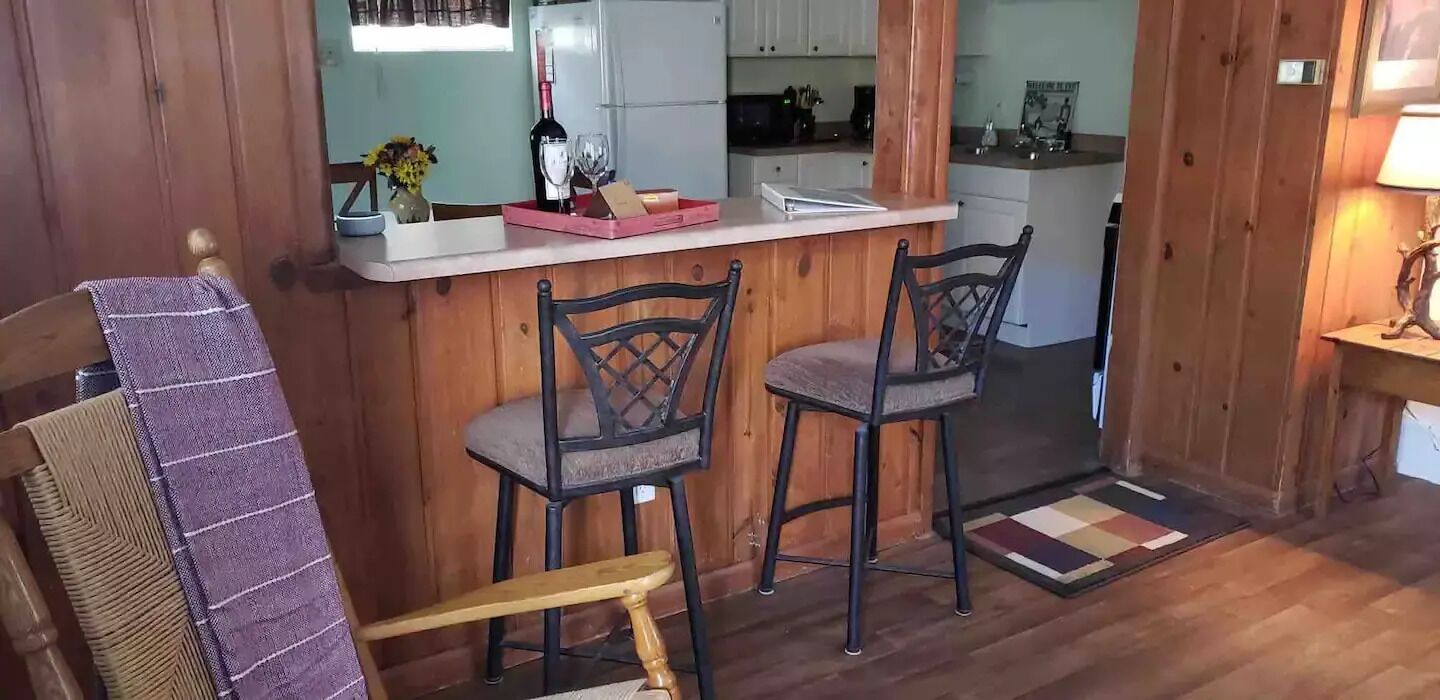 Creekside Cottage - Mountain Lovers Dream