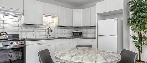 Fridge, microwave, oven, stovetop