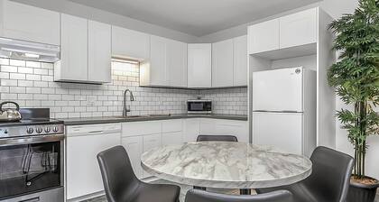 K's Cozy Condo -Mins. to Beach, Trails, Shops, Ski